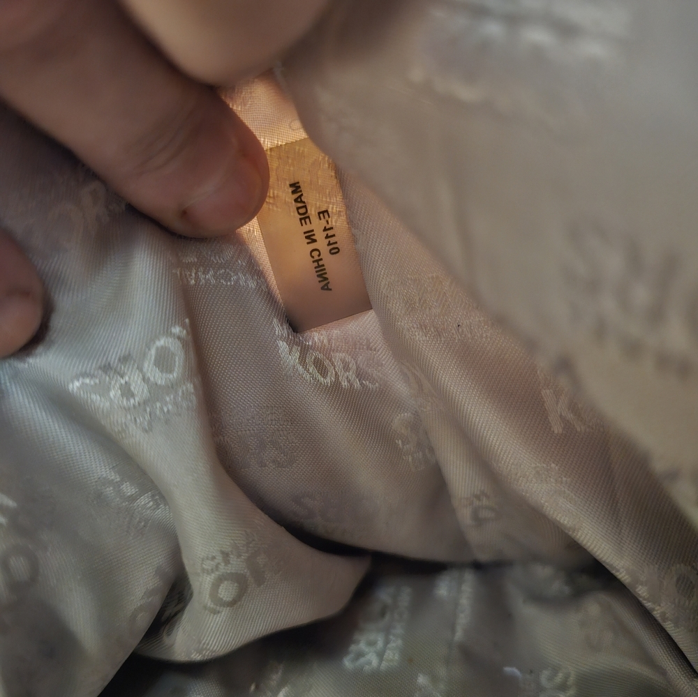 Micheal Kors Authentic Bag - Picture 9 of 13